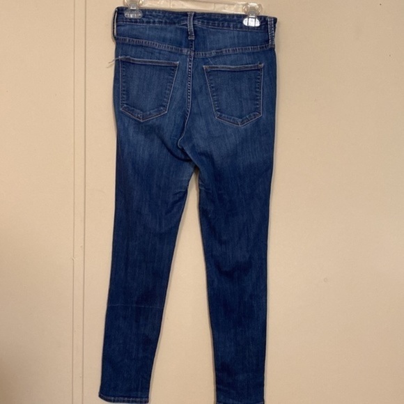 4 /. $25Universal thread size 6 /28 reg jeans 14”waist 10”rise‎ 271/2 inseam. - Picture 2 of 5